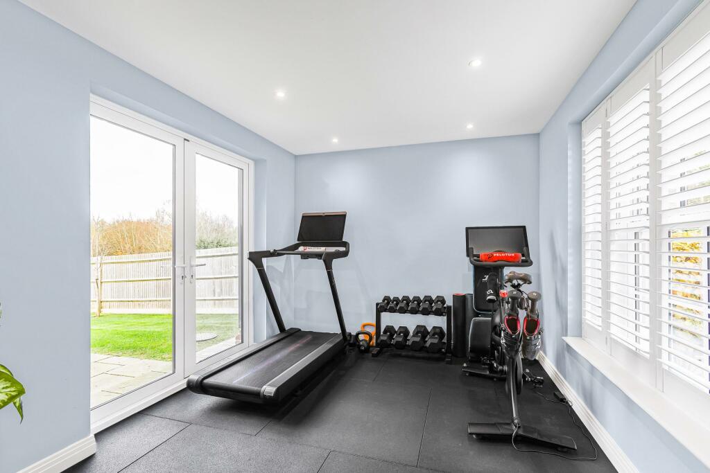 Additional property image - Lake View, Frogmore, AL2