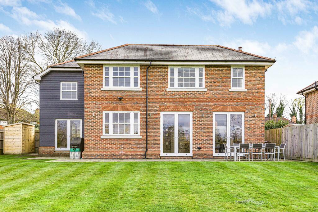 Additional property image - Lake View, Frogmore, AL2