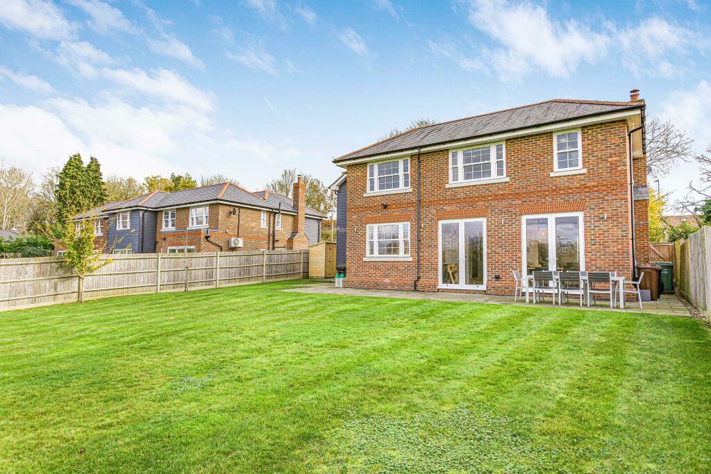 Additional property image - Lake View, Frogmore, AL2