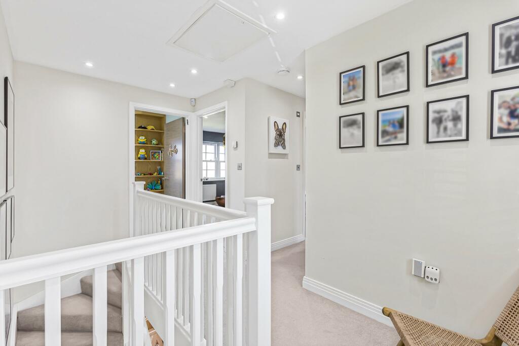 Additional property image - Lake View, Frogmore, AL2