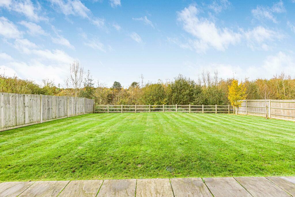 Additional property image - Lake View, Frogmore, AL2