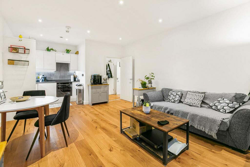 Additional property image - Ziggurat House, St Albans, AL1