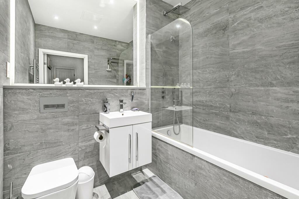 Additional property image - Ziggurat House, St Albans, AL1