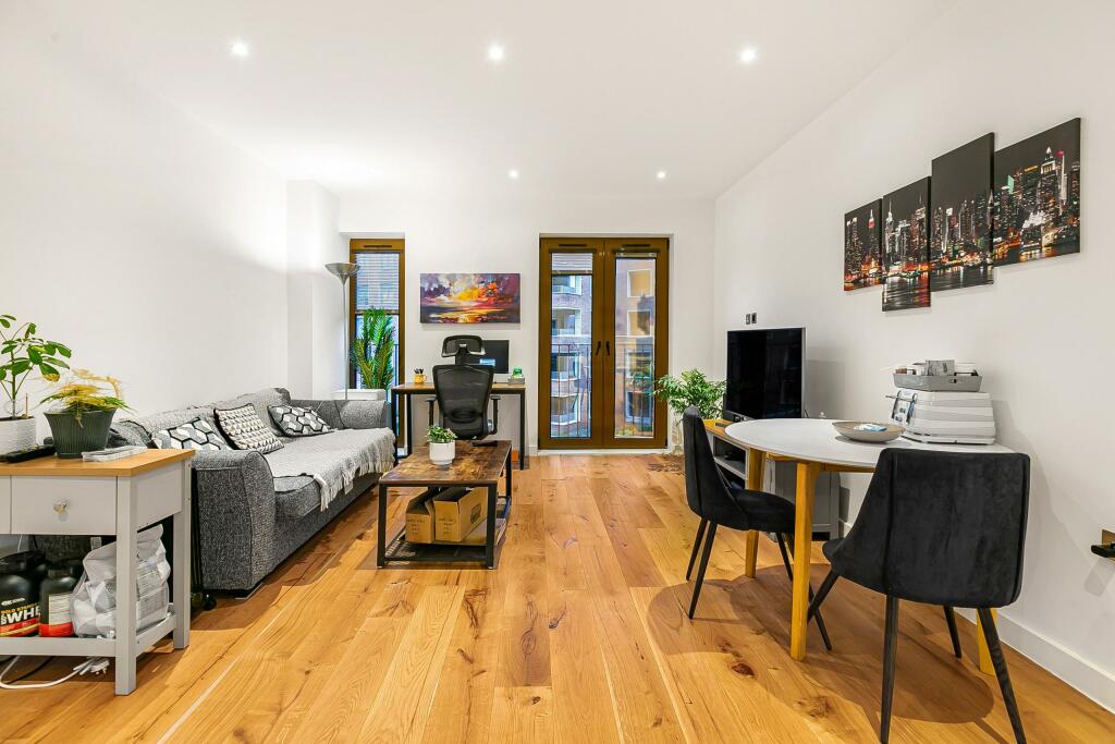 Additional property image - Ziggurat House, St Albans, AL1