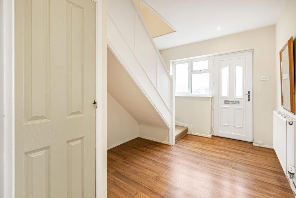 Additional property image - Oakwood Road, Bricket Wood, AL2