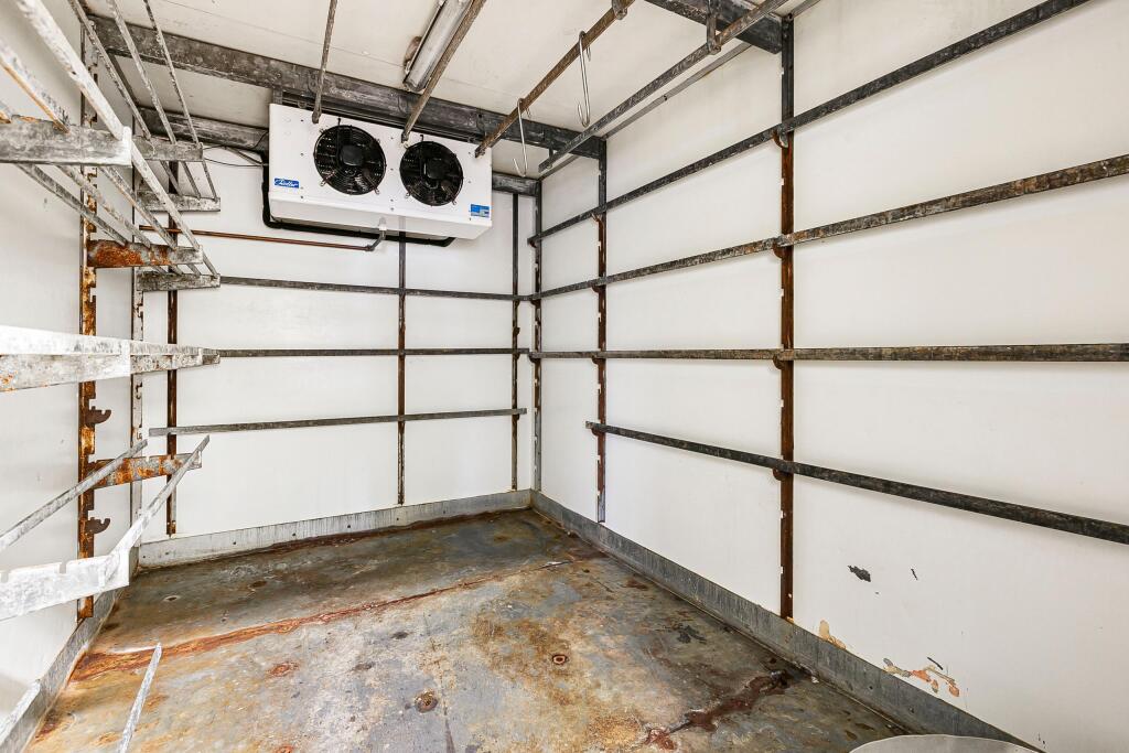 Additional property image - Oakwood Road, Bricket Wood, AL2