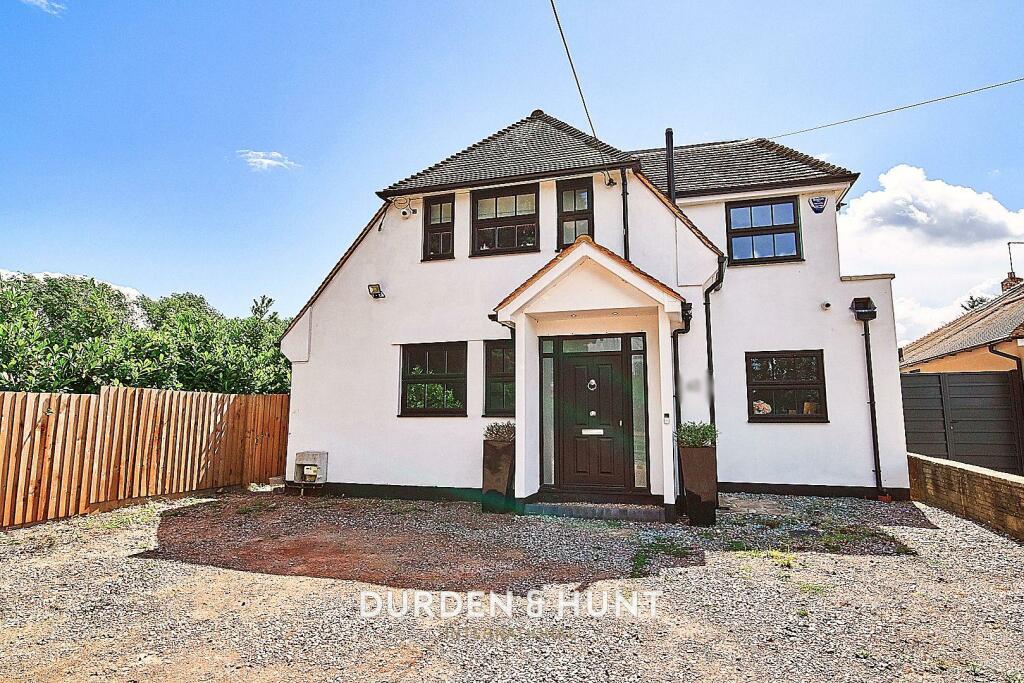 4 bedroom detached house for sale in Ongar Road, Abridge, RM4