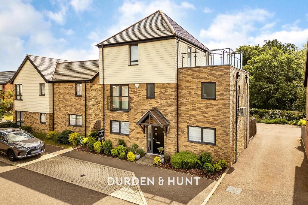Main image of property: Park View, Chigwell, IG7