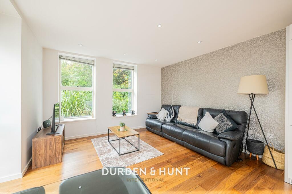 Additional property image - Piercing Hill, Theydon Bois, Epping, CM16