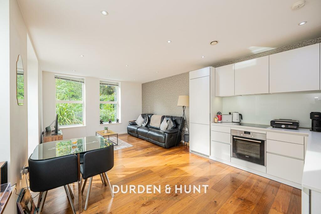 Additional property image - Piercing Hill, Theydon Bois, Epping, CM16