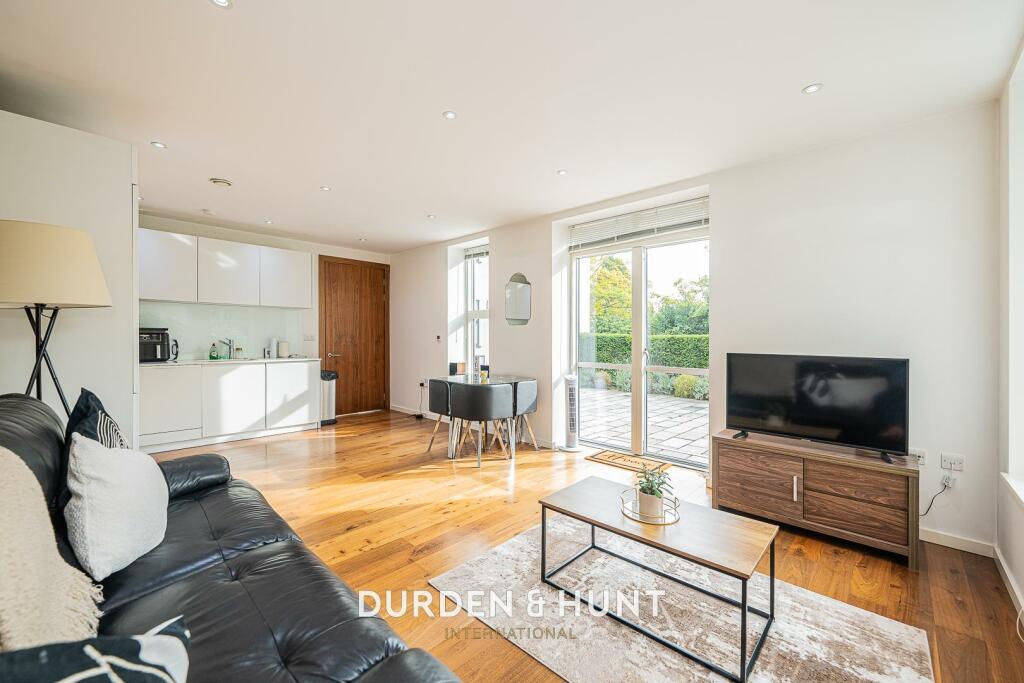 Additional property image - Piercing Hill, Theydon Bois, Epping, CM16