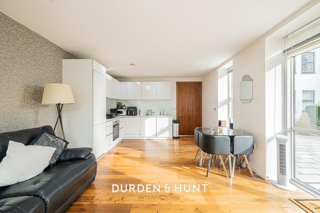 Additional property image - Piercing Hill, Theydon Bois, Epping, CM16