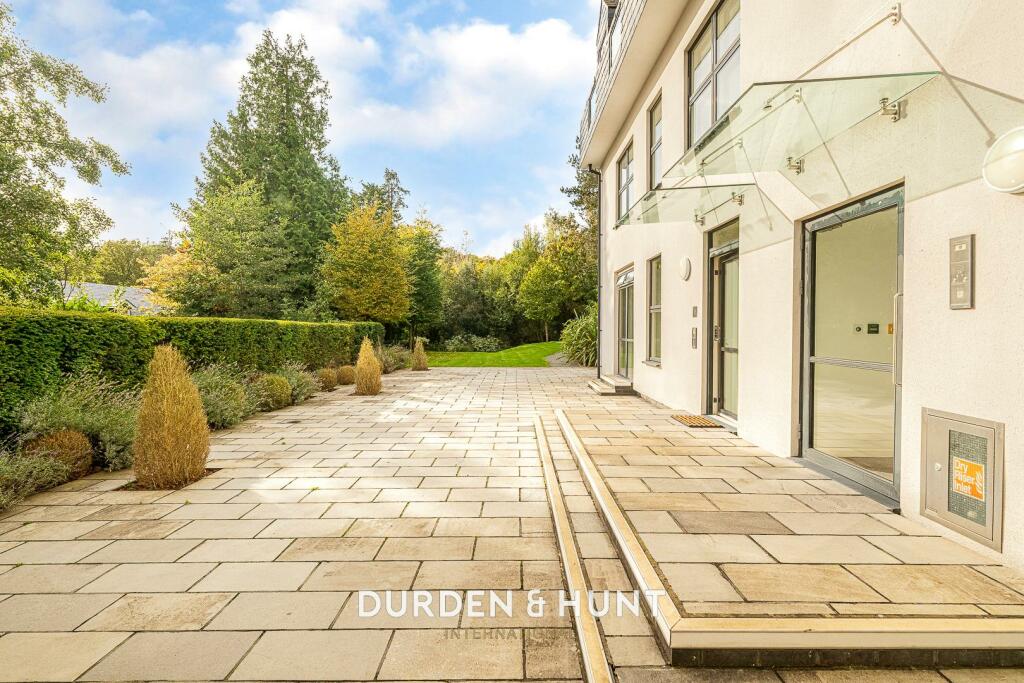 Additional property image - Piercing Hill, Theydon Bois, Epping, CM16