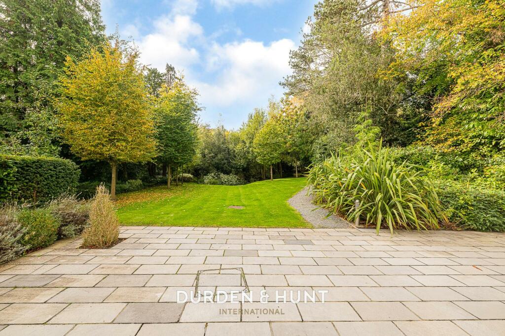 Additional property image - Piercing Hill, Theydon Bois, Epping, CM16