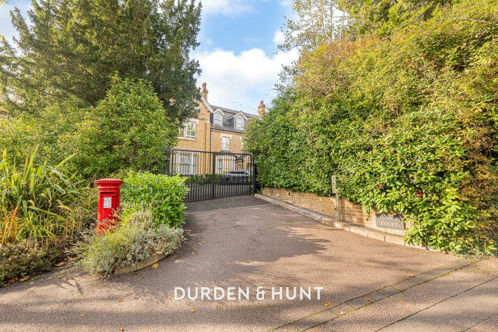 Additional property image - Piercing Hill, Theydon Bois, Epping, CM16