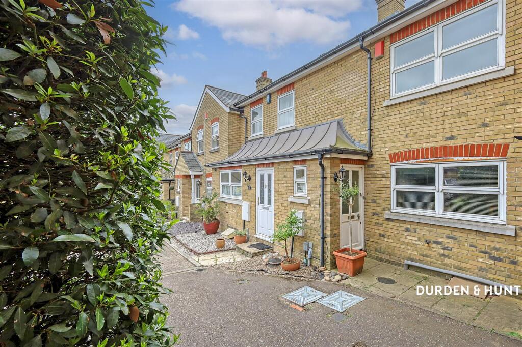 Main image of property: Monarch Place, Buckhurst Hill, IG9