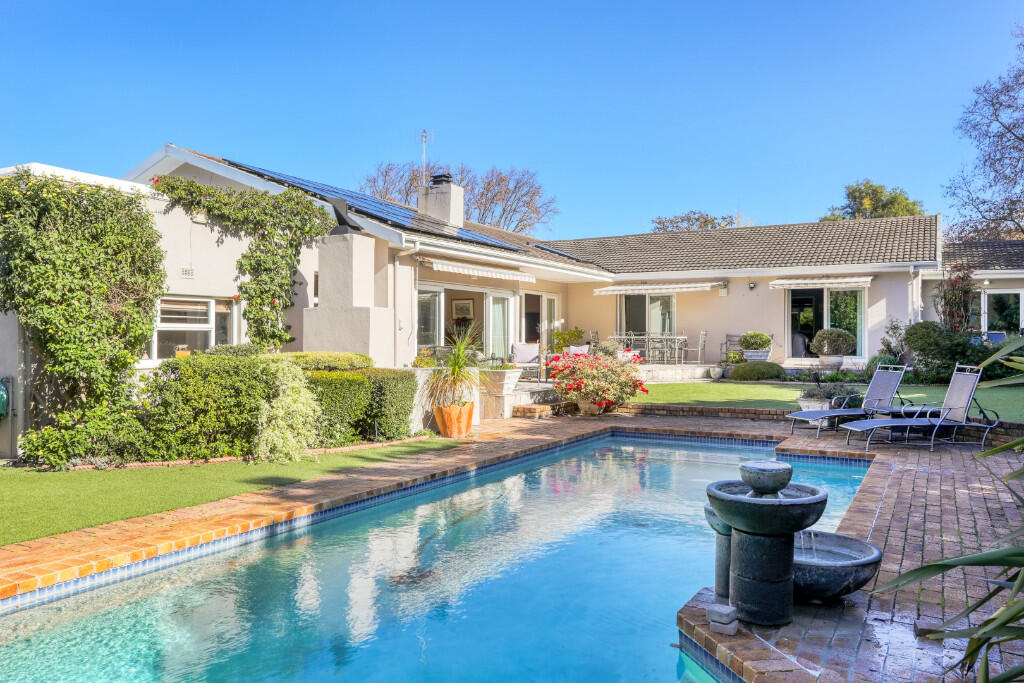 Main image of property: Upper Constantia, Cape Town, Western Cape