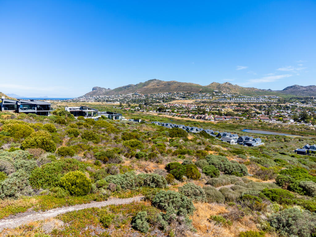 Main image of property: South Africa, Western Cape, Chapman's Bay Estate