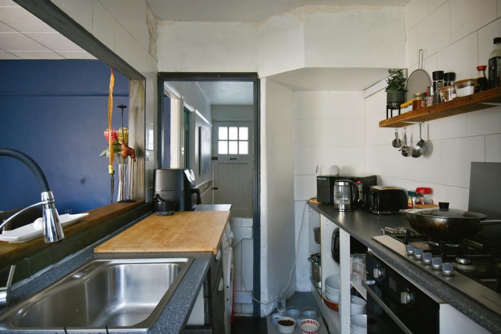 3 bedroom terraced house for sale in Stanhope Grove, Beckenham, BR3