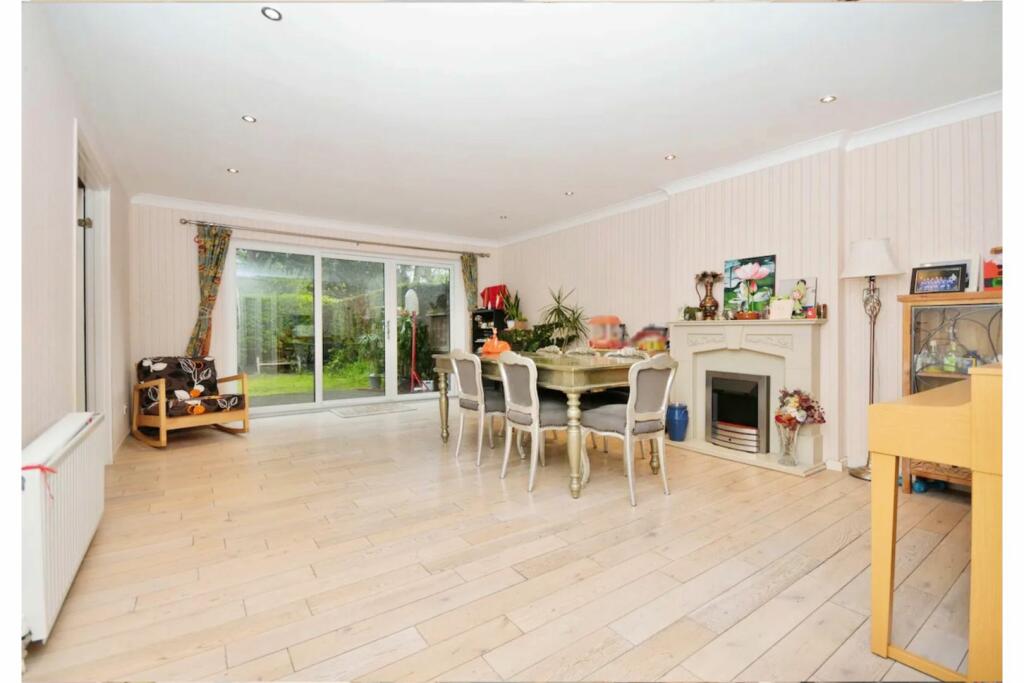 Additional property image - Oakham Drive, Bromley, BR2