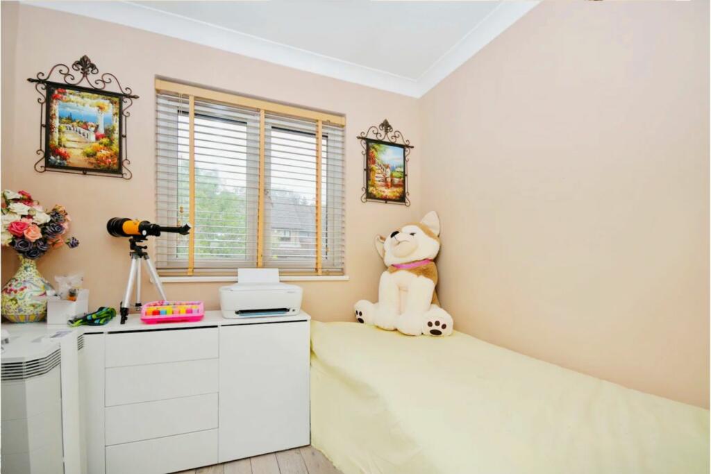 Additional property image - Oakham Drive, Bromley, BR2