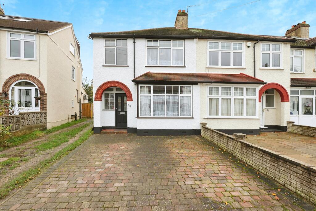 3 bedroom terraced bungalow for sale in Ambleside Avenue, Beckenham, BR3