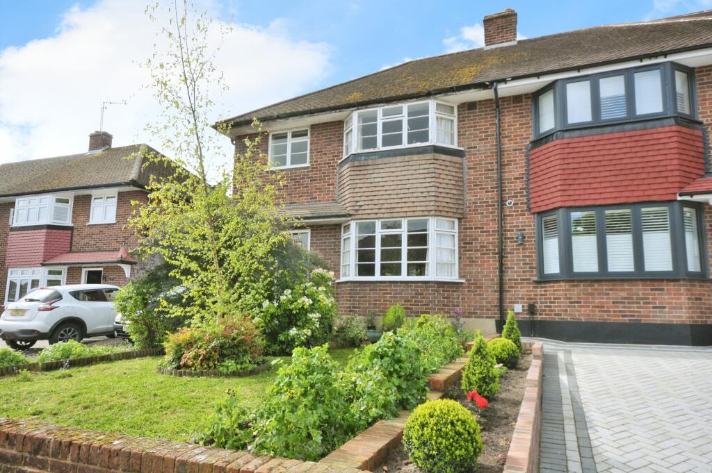3 bedroom semidetached house for sale in Edgebury, Chislehurst, BR7