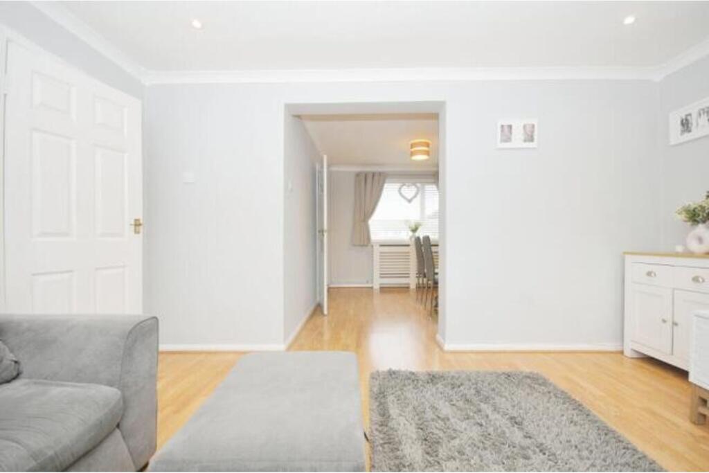Additional property image - Magpie Hall Lane, Bromley, BR2