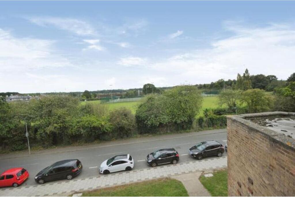 Additional property image - Magpie Hall Lane, Bromley, BR2