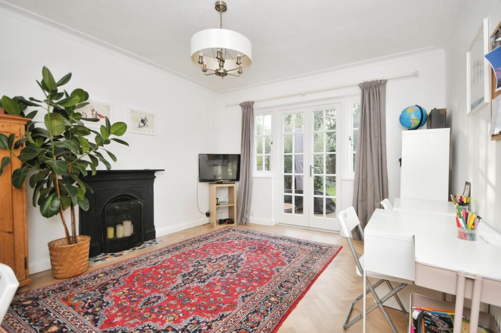 Additional property image - Romany Rise, Orpington, BR5