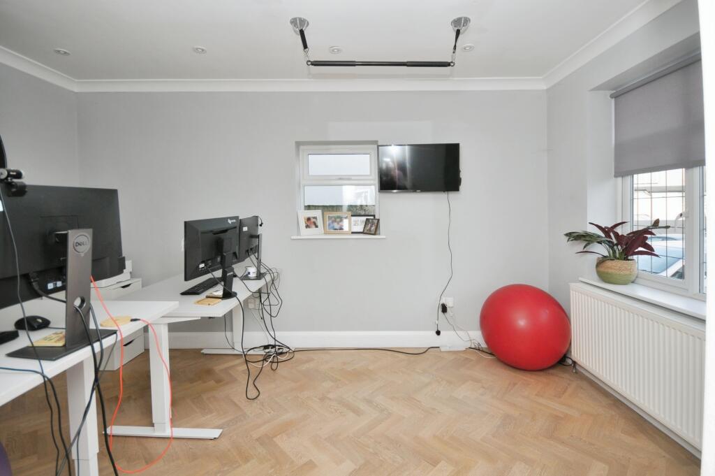 Additional property image - Romany Rise, Orpington, BR5