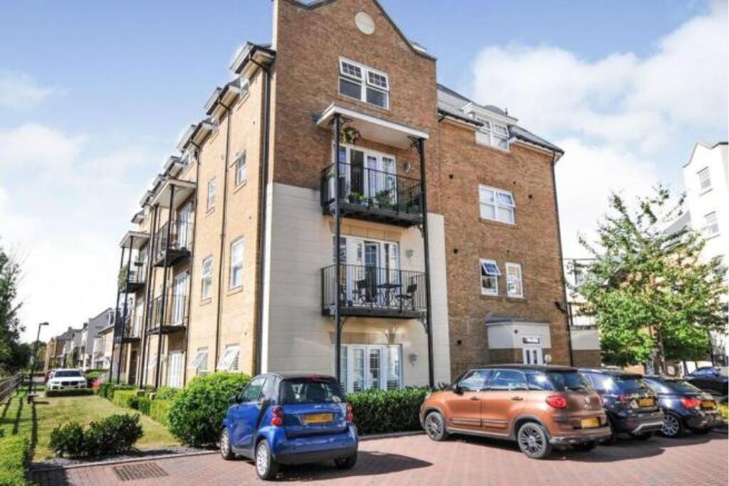 Main image of property: 16 Wells View Drive, Bromley, BR2