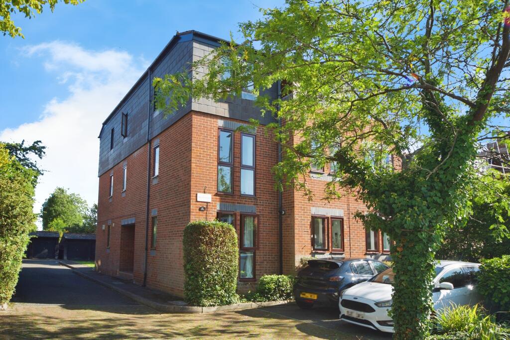 Main image of property: Uplands Park Road, Enfield, EN2