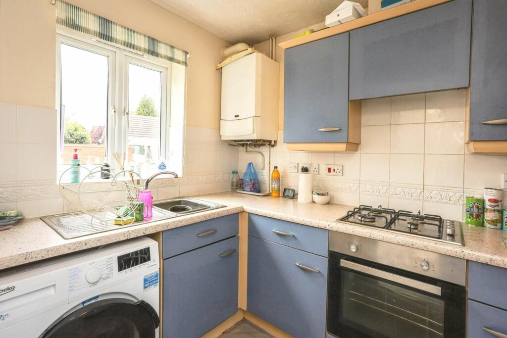 3 bedroom link detached house for sale in Stirling Drive, Coddington