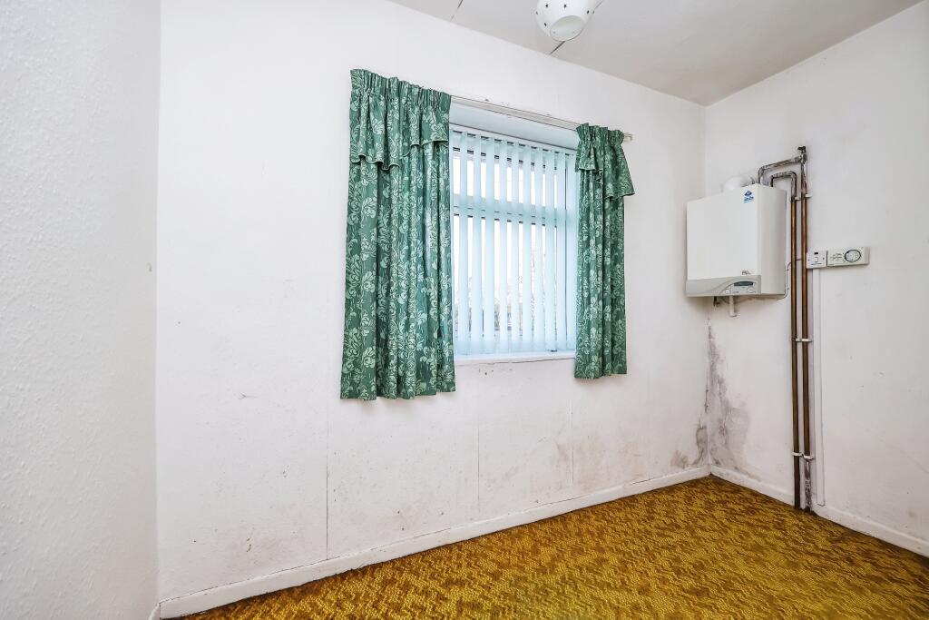 3 bedroom semidetached house for sale in Glaisdale Drive West