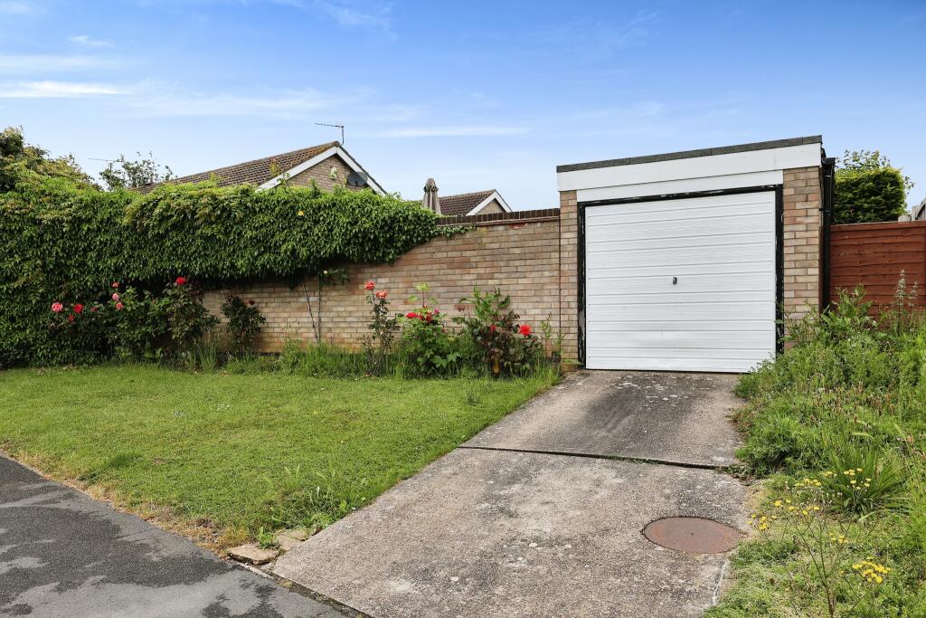 3 bedroom detached bungalow for sale in Winchester Road, Grantham, NG31