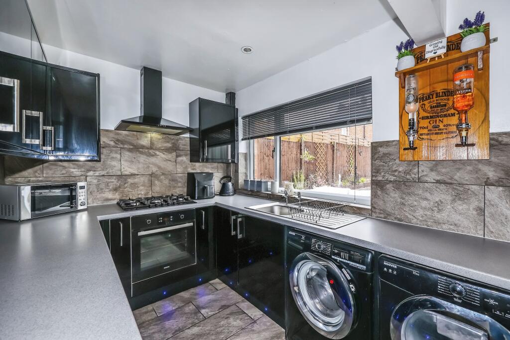 3 bedroom detached house for sale in Sunnydale Road, Nottingham, NG3