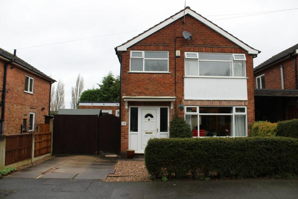 3 bedroom detached house for sale in Silverdale, Stapleford, NG9