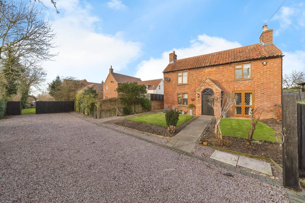3 bedroom detached house for sale in Tow Lane, Foston, Grantham, NG32