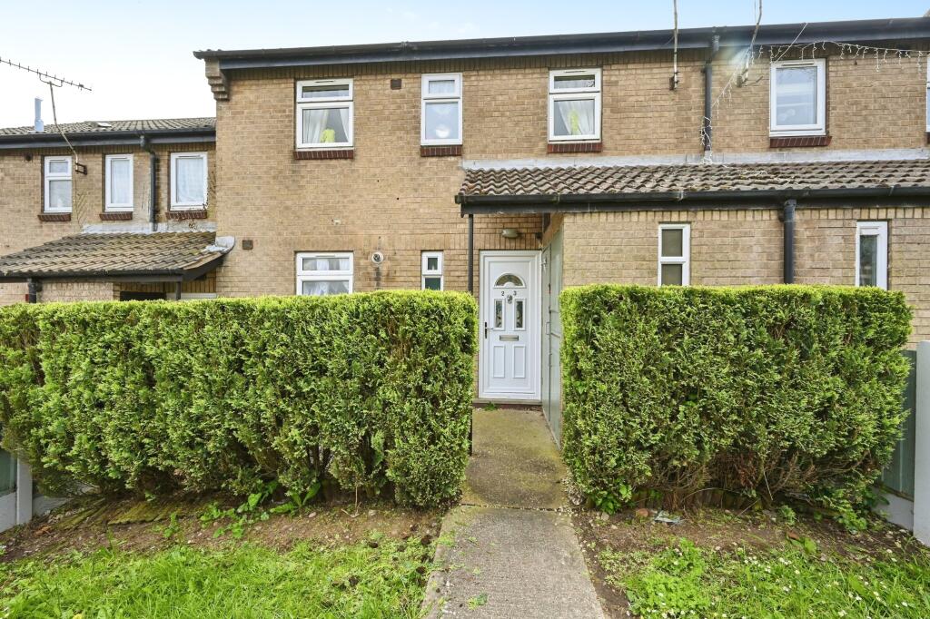 3 bedroom terraced house for sale in Manvers View, Boughton, Ollerton