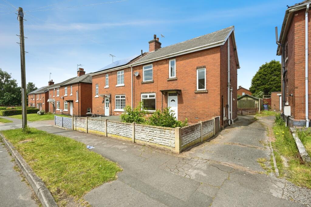 3 bedroom semidetached house for sale in Walesby Lane, New Ollerton