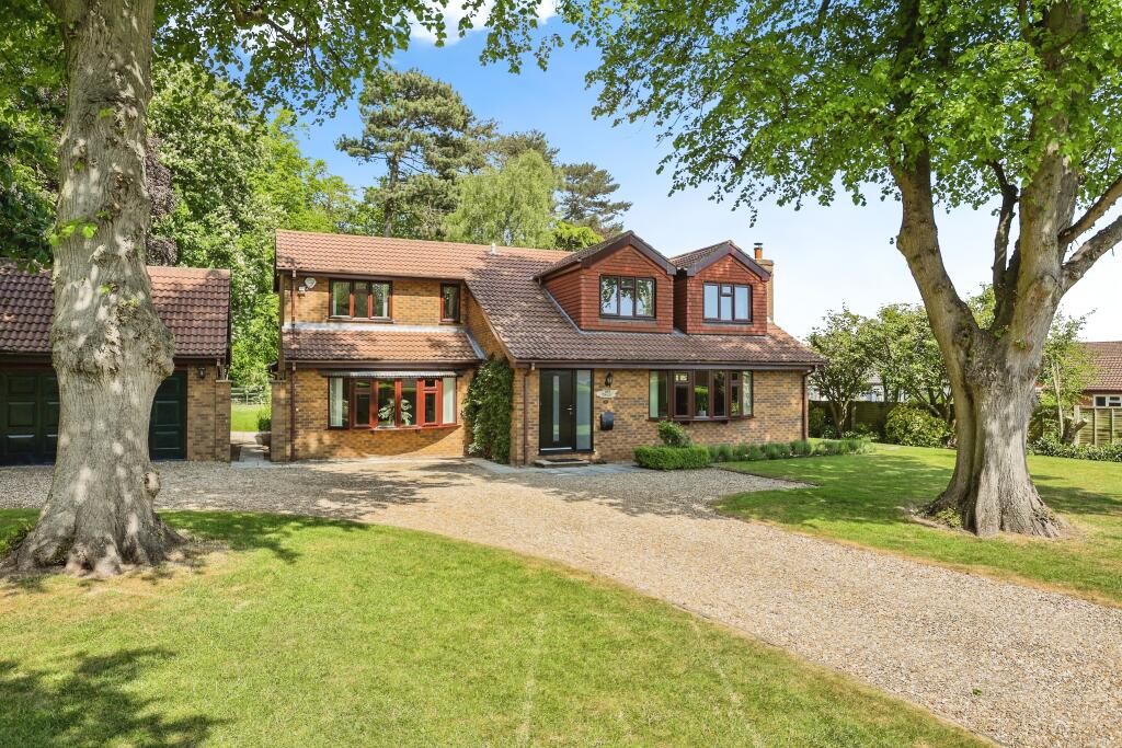 Main image of property: Maplewood Close, Gonerby Hill Foot, Grantham, NG31