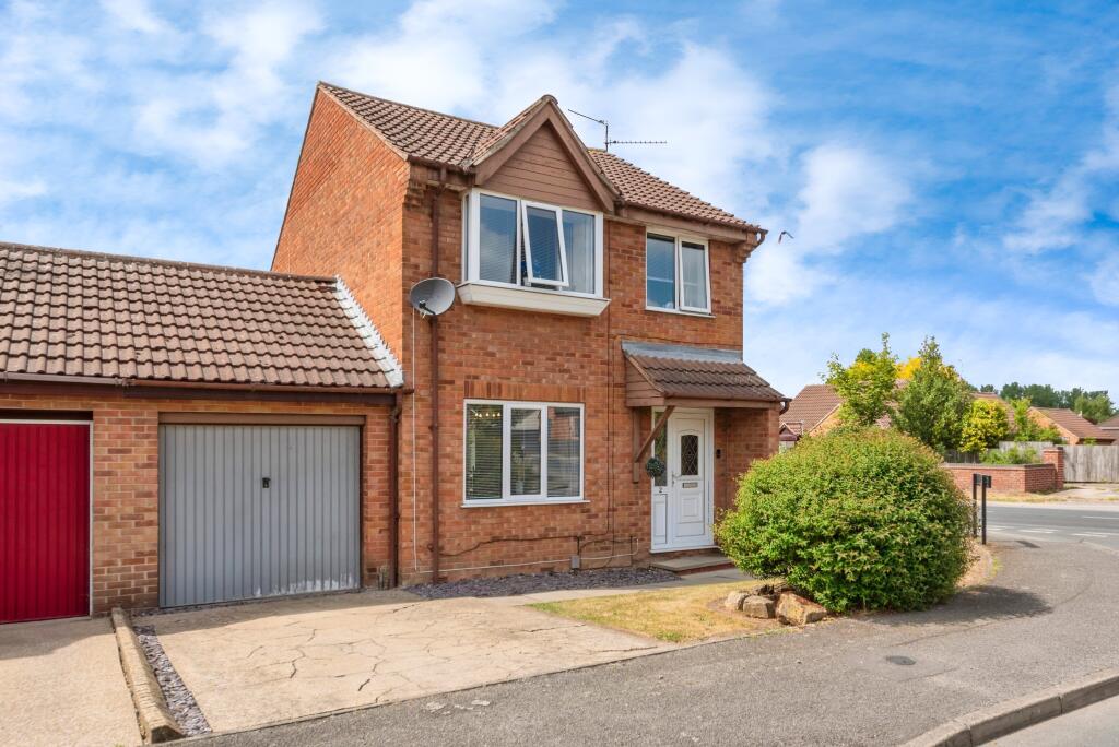 3 bedroom detached house