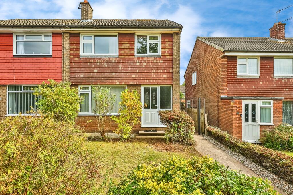Main image of property: Richey Close, Nottingham, NG5