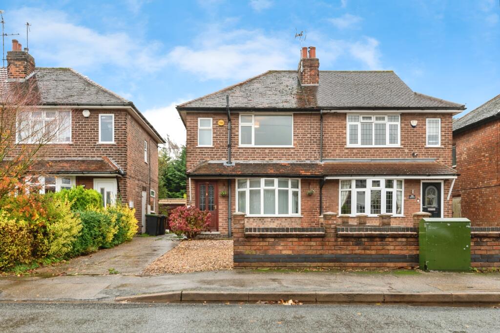 Main image of property: Long Lane, Nottingham, NG9