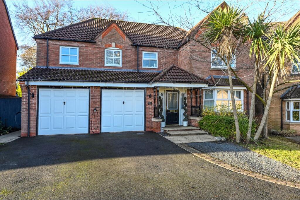 Main image of property: Paddock Close, Mansfield, NG18