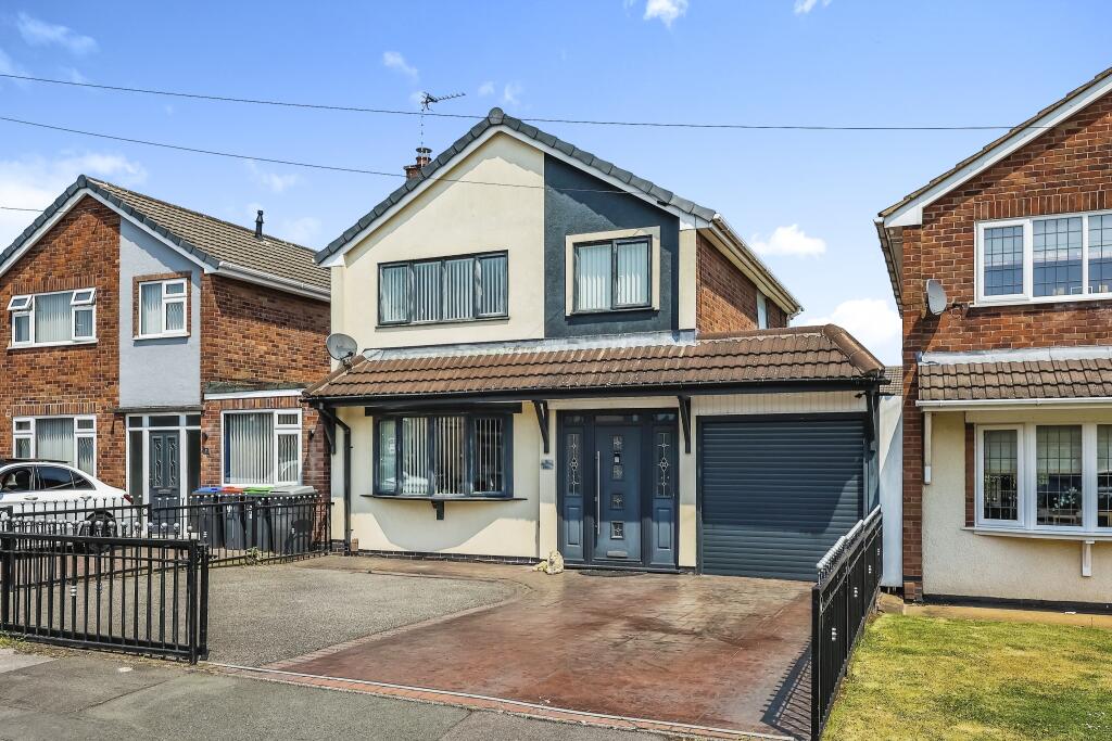 3 bedroom detached house for sale in Brixham Road, Hucknall, NG15