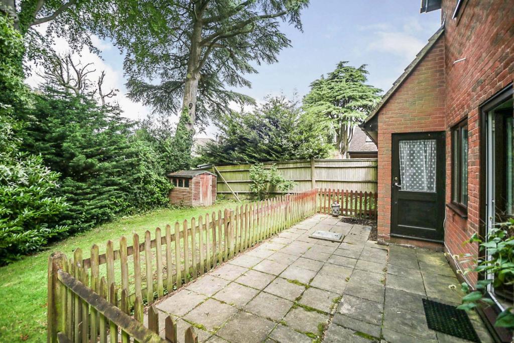 5 bedroom detached house for sale in Ferndale, Tunbridge Wells, TN2