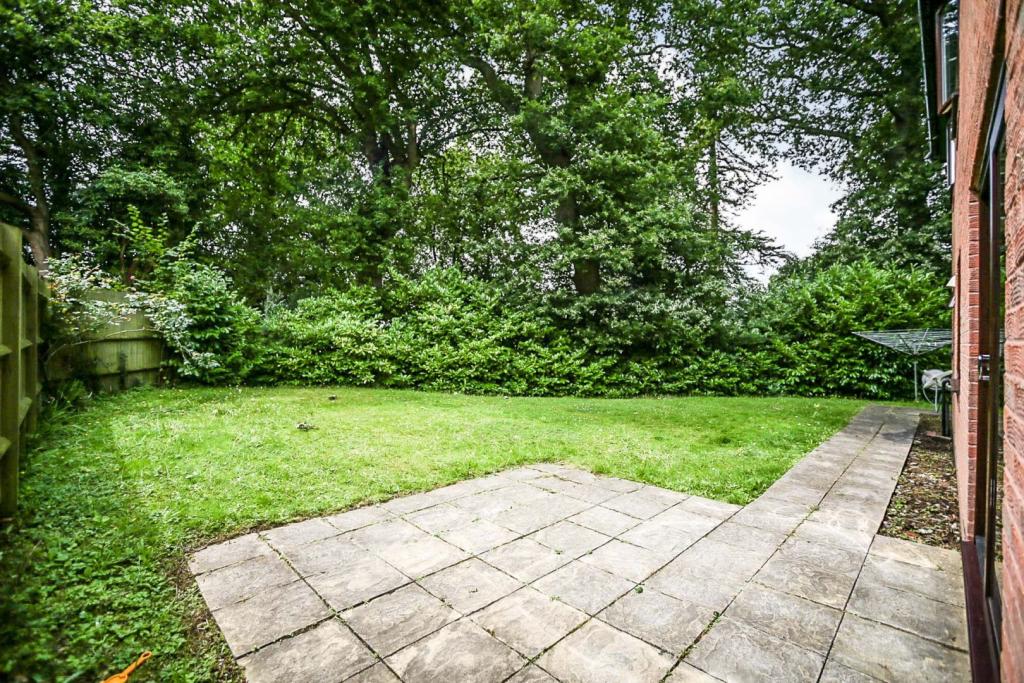 5 bedroom detached house for sale in Ferndale, Tunbridge Wells, TN2