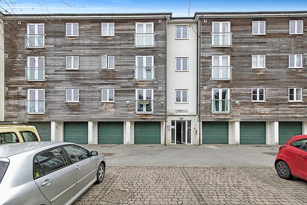 2 bedroom flat for sale in Tresooth Lane, Penryn, TR10